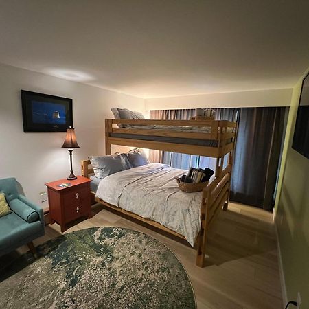 Bed and Breakfast 好丘。Hacho House Yellowknife Zewnętrze zdjęcie