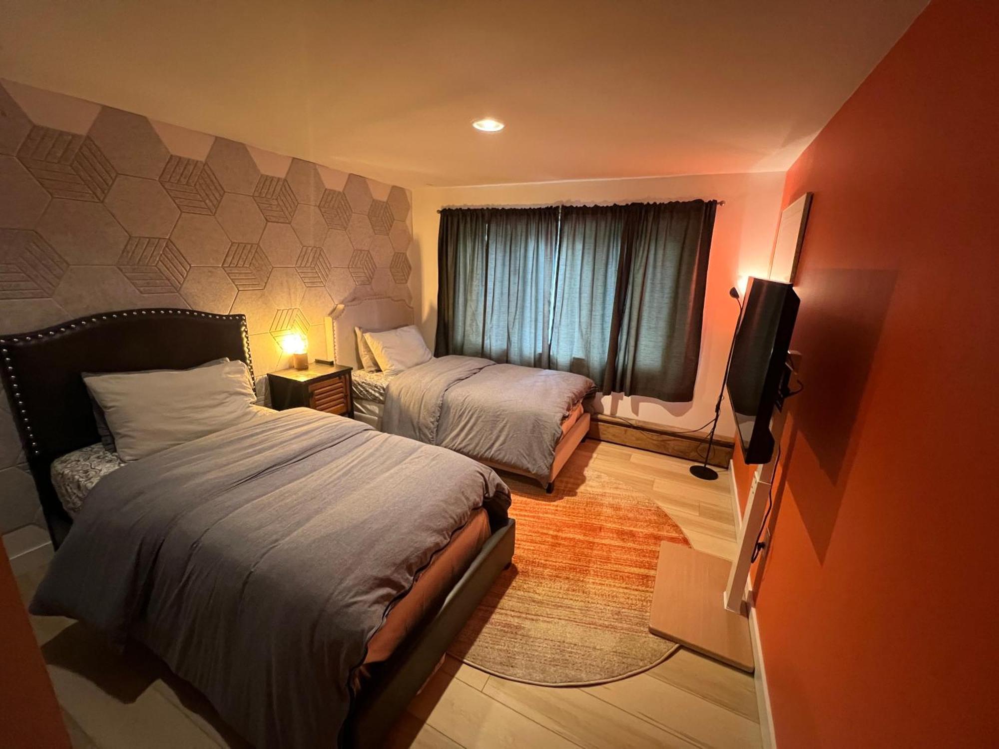 Bed and Breakfast 好丘。Hacho House Yellowknife Zewnętrze zdjęcie